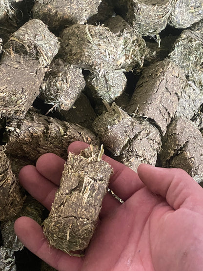 Alfalfa Cubes